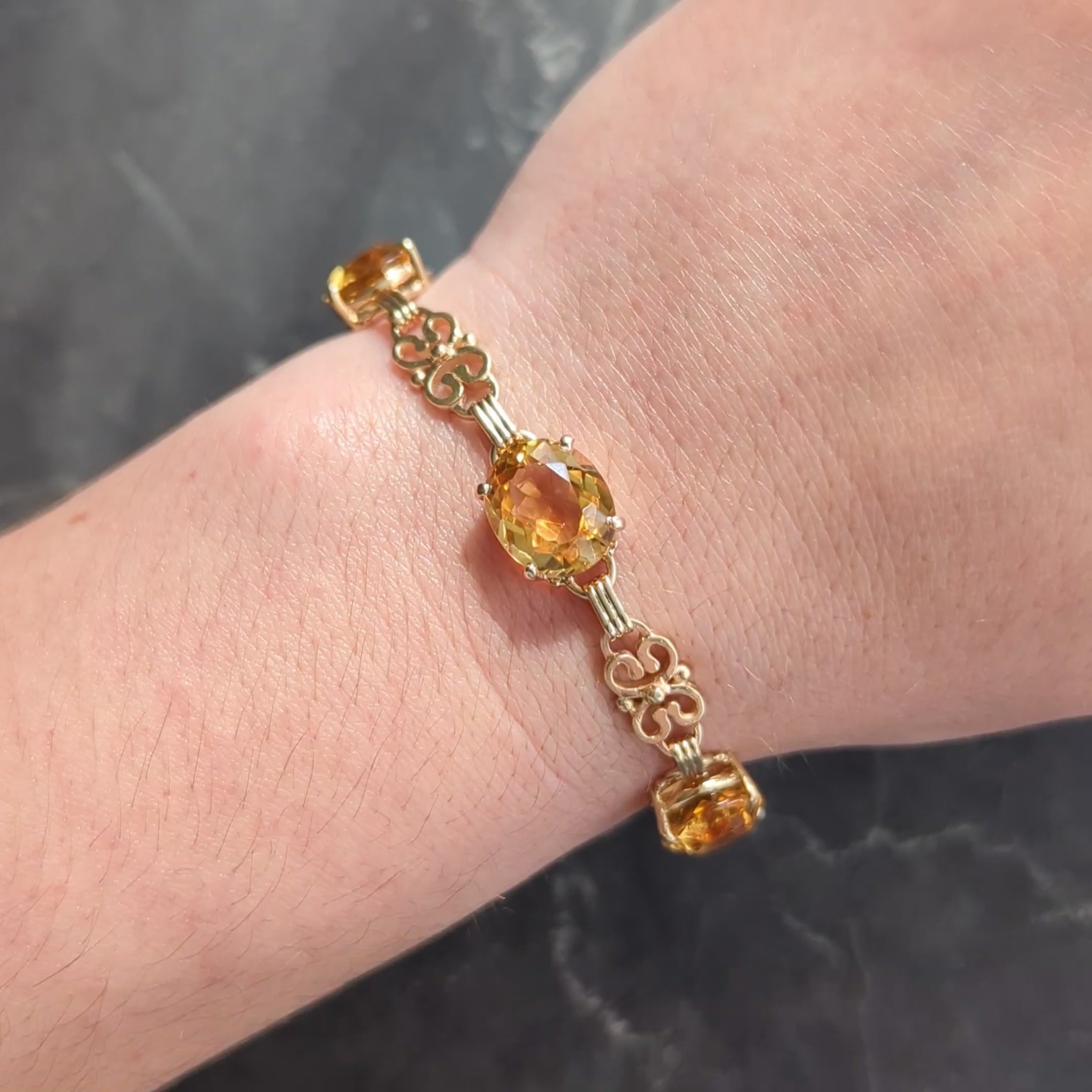 Retro Citrine 14 Karat Yellow Gold Vintage Scroll Link Bracelet