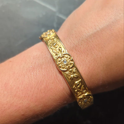 Art Nouveau Diamond 14 Karat Yellow Gold Antique Poppy Station Bangle Bracelet
