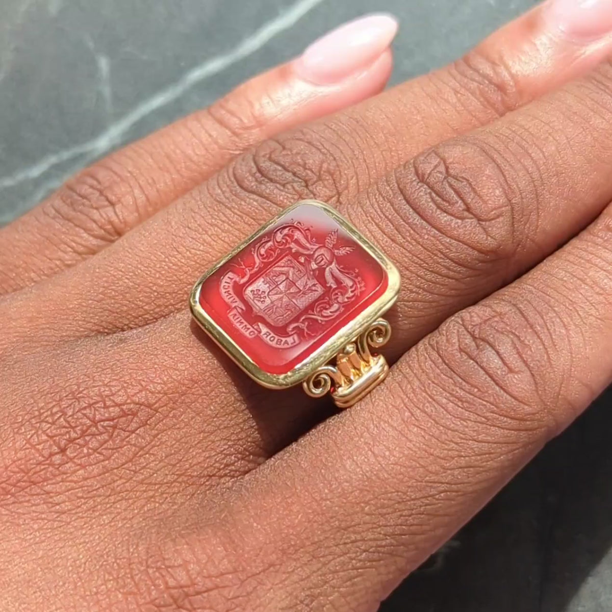 Victorian Carnelian 18K Gold Column Heraldic Crest Antique Intaglio Signet Ring