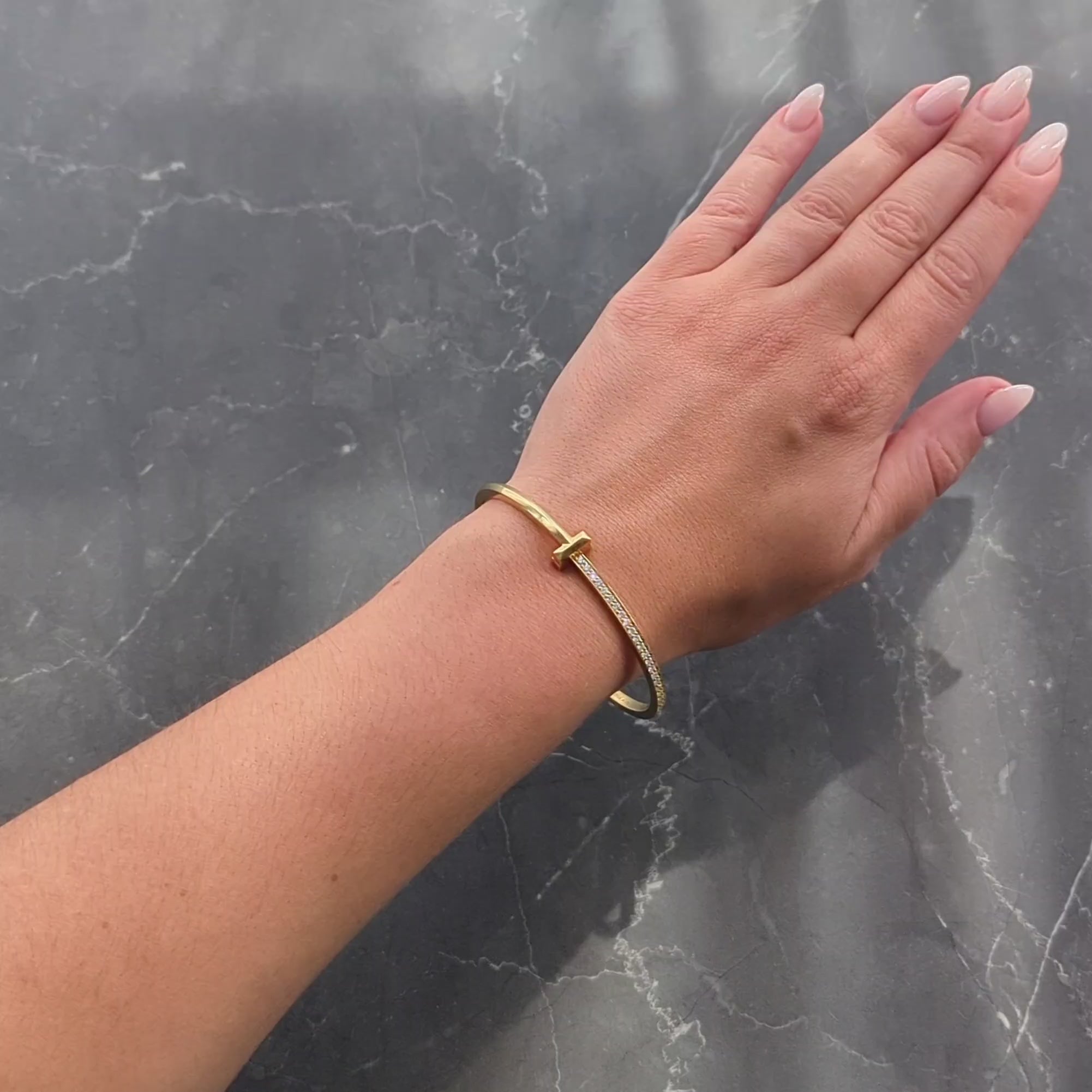 Tiffany & Co. Diamond 18 Karat Yellow Gold T1 Rolling Bangle Bracelet