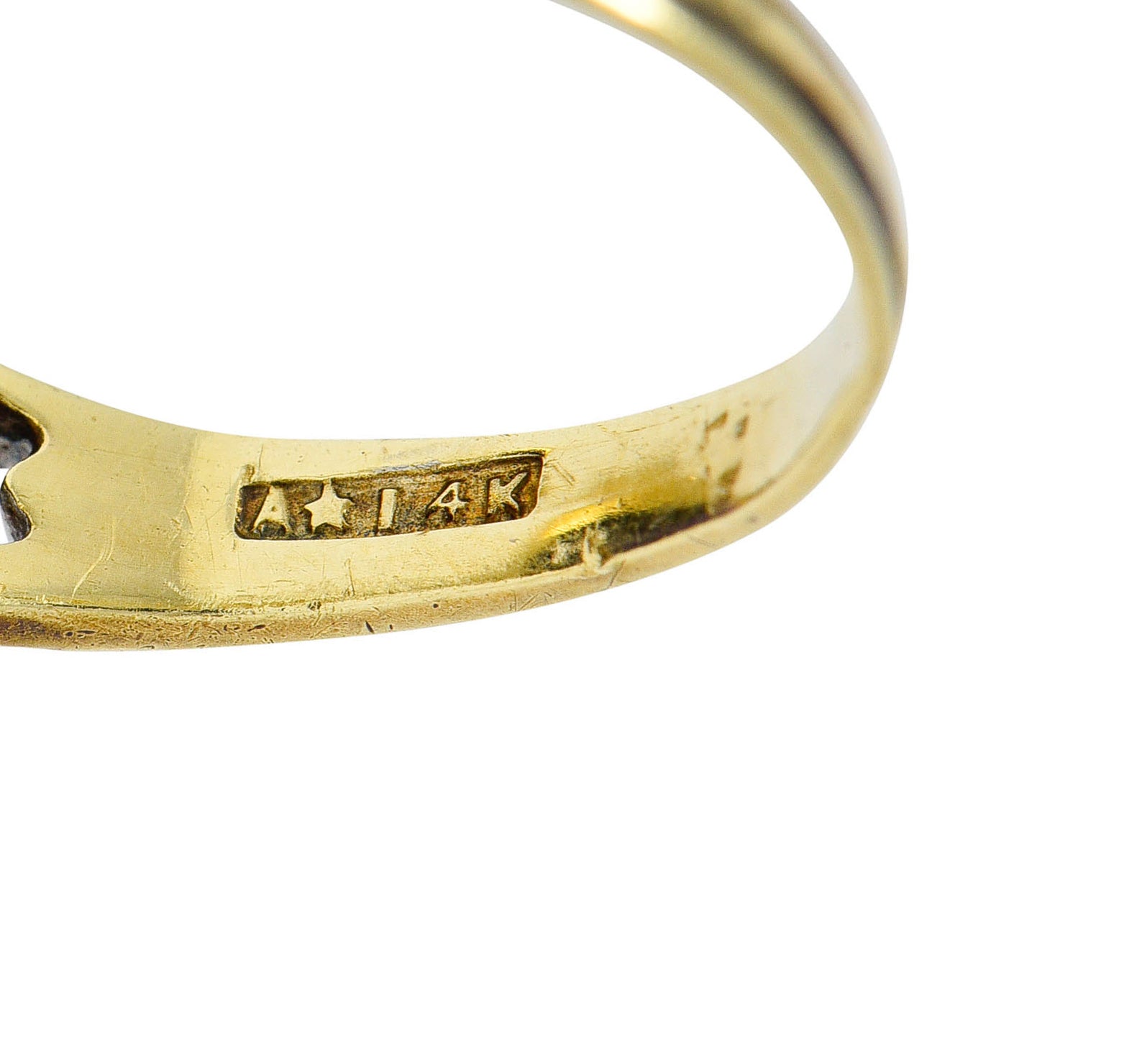 Allsopp-Steller Amethyst 14 Karat Two-Tone Gold Scrolled Foliate RingRing - Wilson's Estate Jewelry