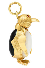 1960's Vintage Black & White Agate 18 Karat Gold Penguin Charmcharm - Wilson's Estate Jewelry