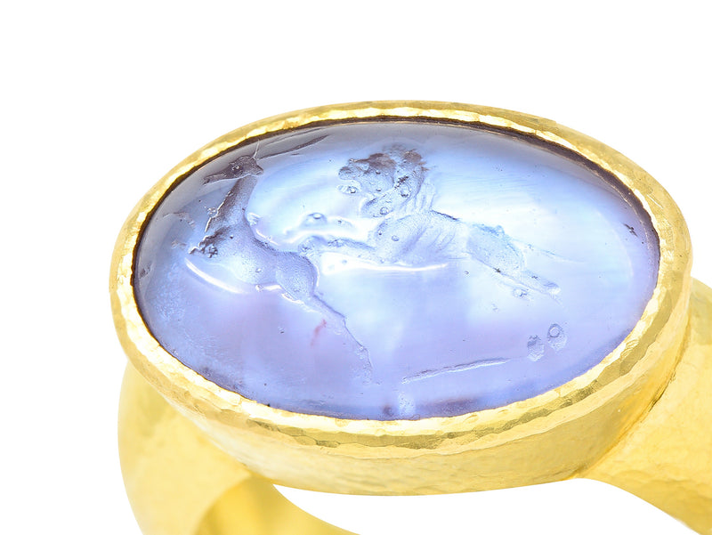 Elizabeth Locke Lavender Venetian Glass Mother-Of-Pearl 18 Karat Yellow Gold Lion & Gazelle Intaglio Vintage Signet Ring Wilson's Estate Jewelry