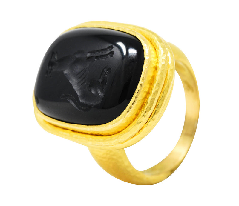 Elizabeth Locke Vintage Onyx 18 Karat Yellow Gold Dog Unisex Intaglio Signet Ring Wilson's Estate Jewelry