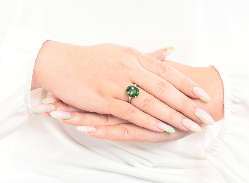Vintage Green Tourmaline Diamond 18 Karat Gold Platinum Gemstone RingRing - Wilson's Estate Jewelry