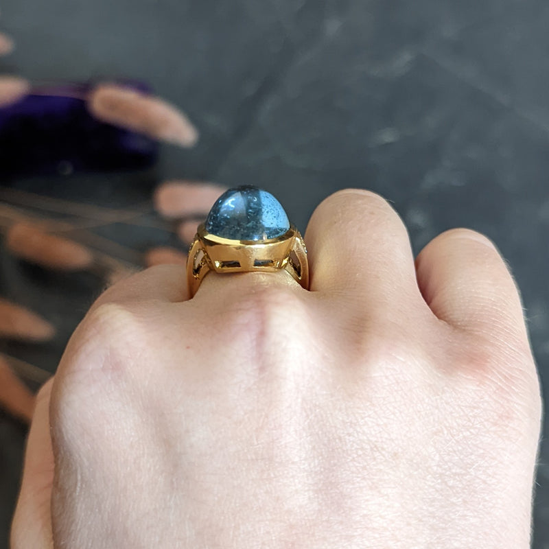 Vintage Aquamarine Diamond 18 Karat Yellow Gold Gemstone Ring Wilson's Antique & Estate Jewelry