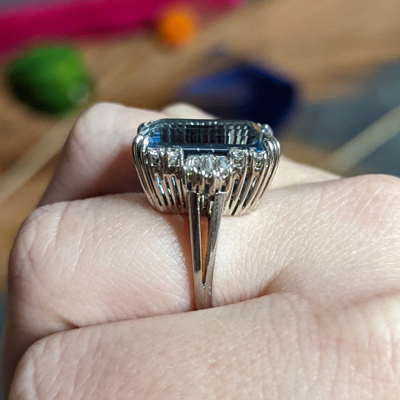 Felger Inc. Mid-Century 17.50 CTW Aquamarine Diamond Platinum Statement Ring Circa 1950 Wilson's Estate Jewelry