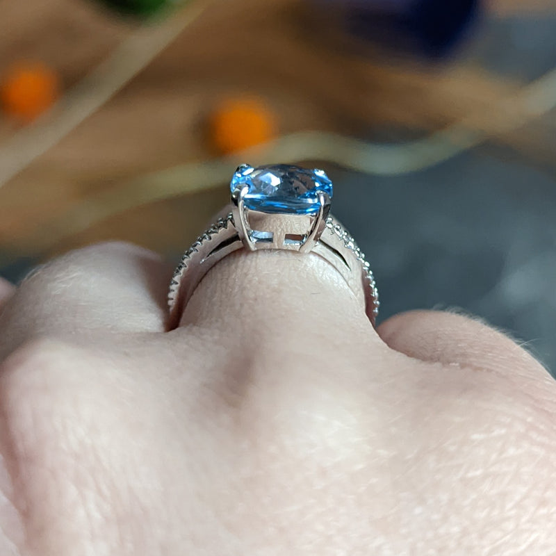 Blue Topaz Diamond 18 Karat White Gold Gemstone Ring Wilson's Estate Jewelry