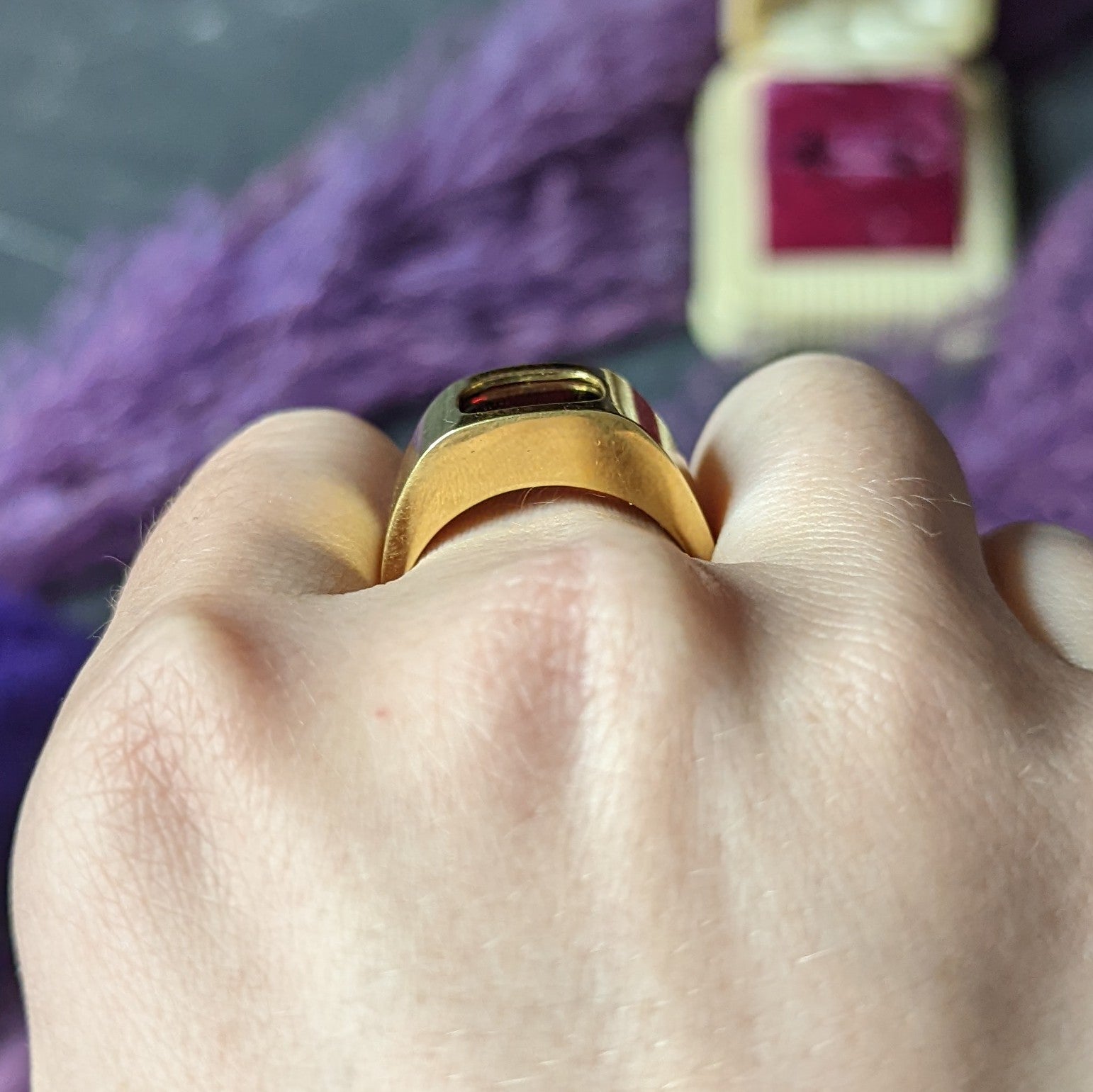 Vintage Garnet 18 Karat Yellow Gold Men's Band Ring Wilson's Estate Jewelry