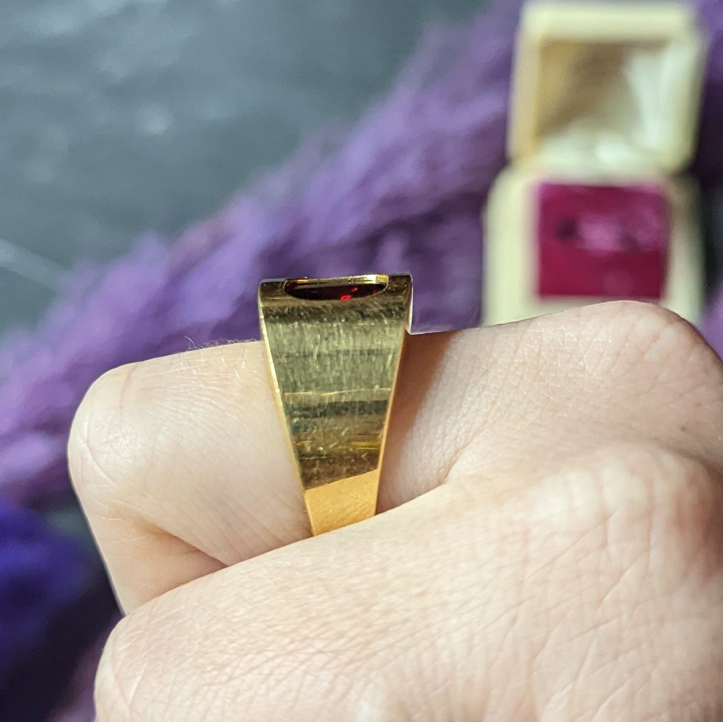 Vintage Garnet 18 Karat Yellow Gold Men's Band Ring Wilson's Estate Jewelry
