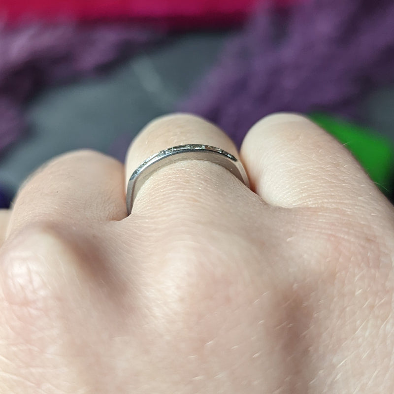 1950's Mid-Century Diamond Platinum Wedding Band Vintage Ring Wilson's Estate Jewelry