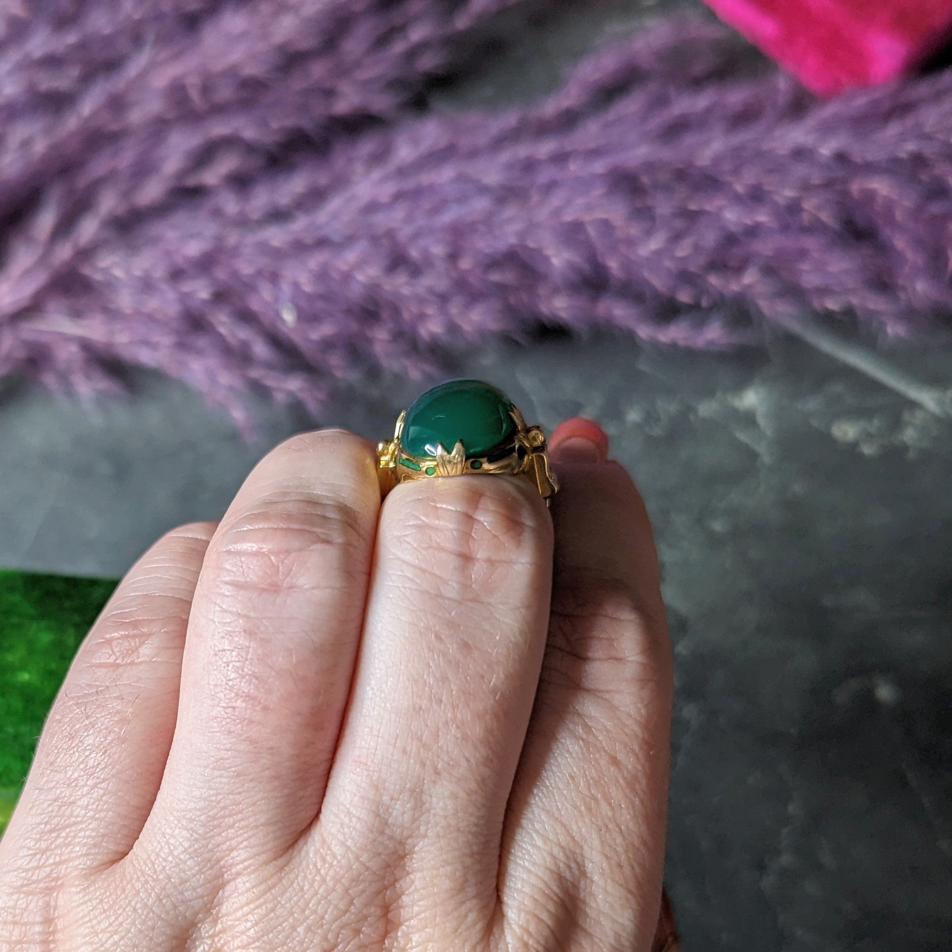 Felger Art Deco Chrysoprase Enamel 14 Karat Yellow Gold Buddha Lotus Ring Wilson's Estate Jewelry