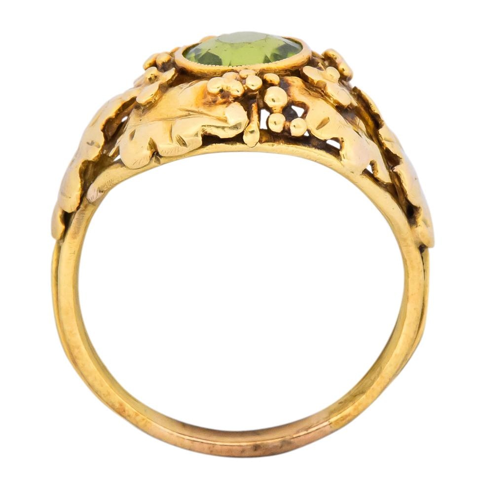 Arts & Crafts Peridot 18 Karat Gold Floral Foliate Ring - Wilson's Estate Jewelry