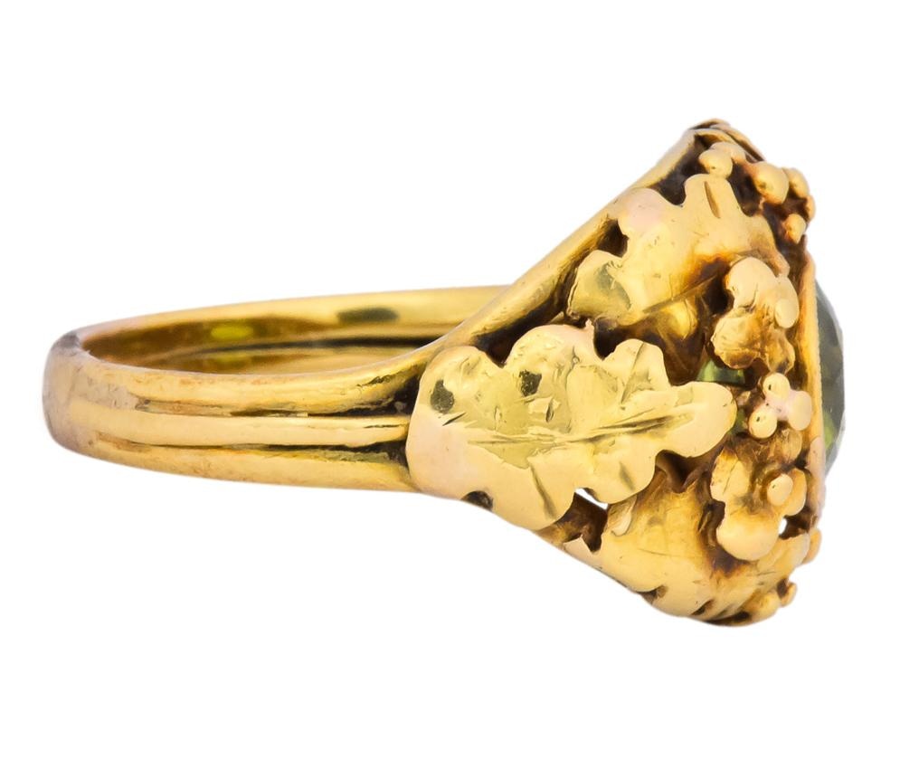 Arts & Crafts Peridot 18 Karat Gold Floral Foliate Ring - Wilson's Estate Jewelry