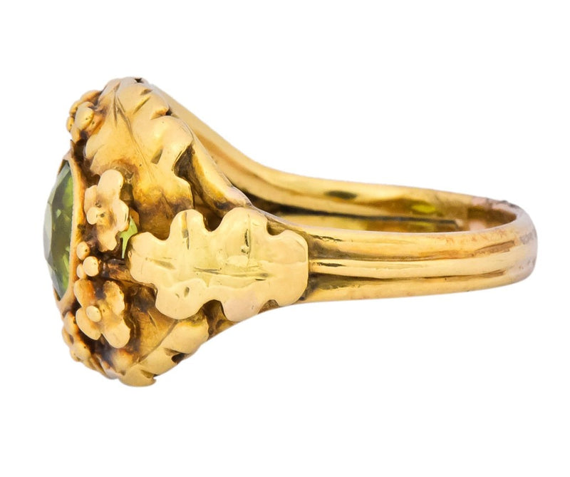 Arts & Crafts Peridot 18 Karat Gold Floral Foliate Ring - Wilson's Estate Jewelry