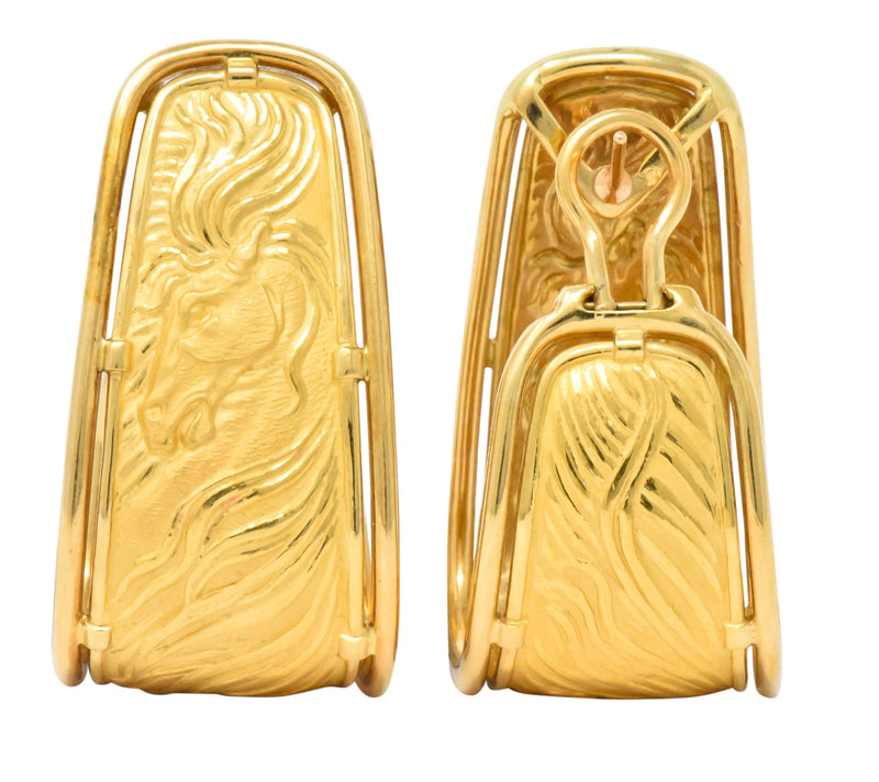 Carrera y Carrera 18 Karat Gold Ecuestre Half-Hoop Horse Earrings - Wilson's Estate Jewelry