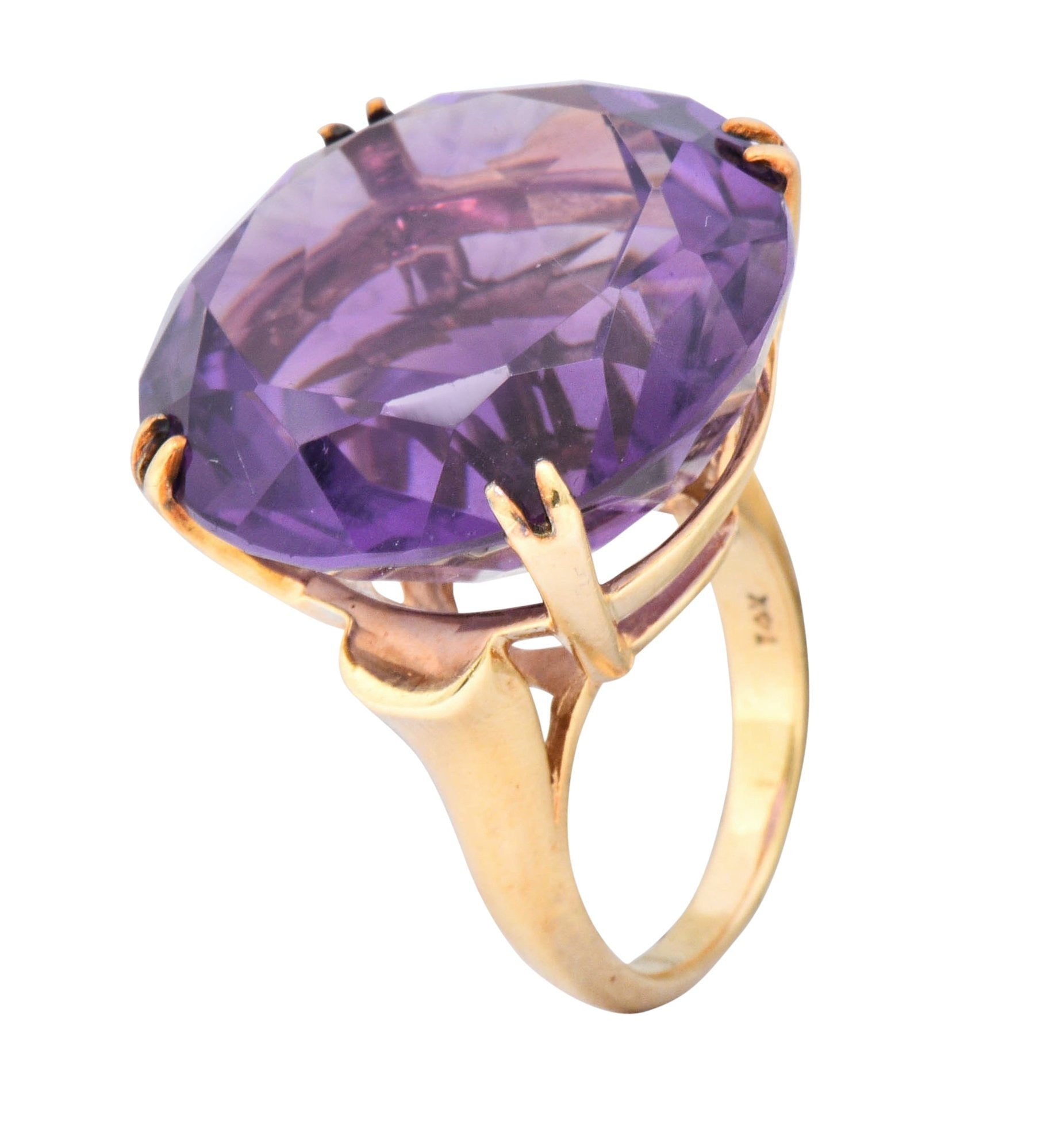 Contemporary 40.82 CTW Amethyst 14 Karat Gold Cocktail Ring - Wilson's Estate Jewelry