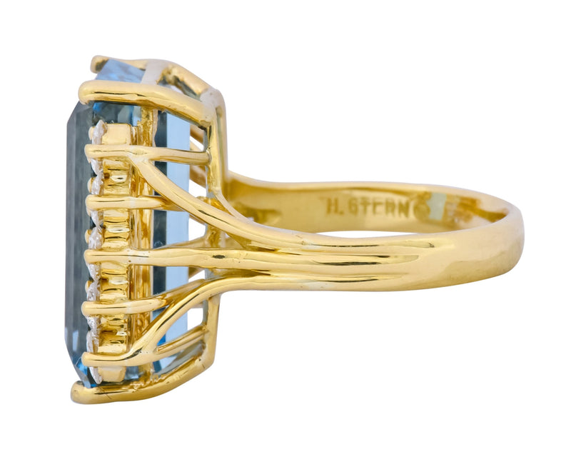 H. Stern 1980's Vintage 11.10 CTW Aquamarine Diamond 18 Karat Gold Cocktail Ring - Wilson's Estate Jewelry