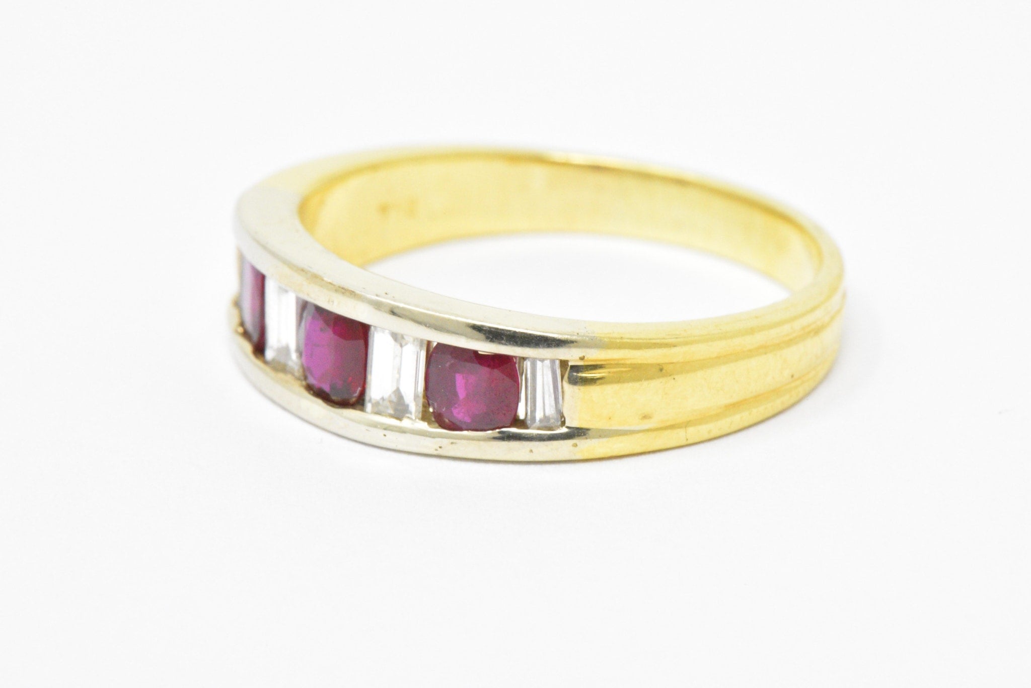 Men's SADEIS Ruby Diamond  18K White & Yellow Gold Ring Size 11.5 Wilson's Estate Jewelry
