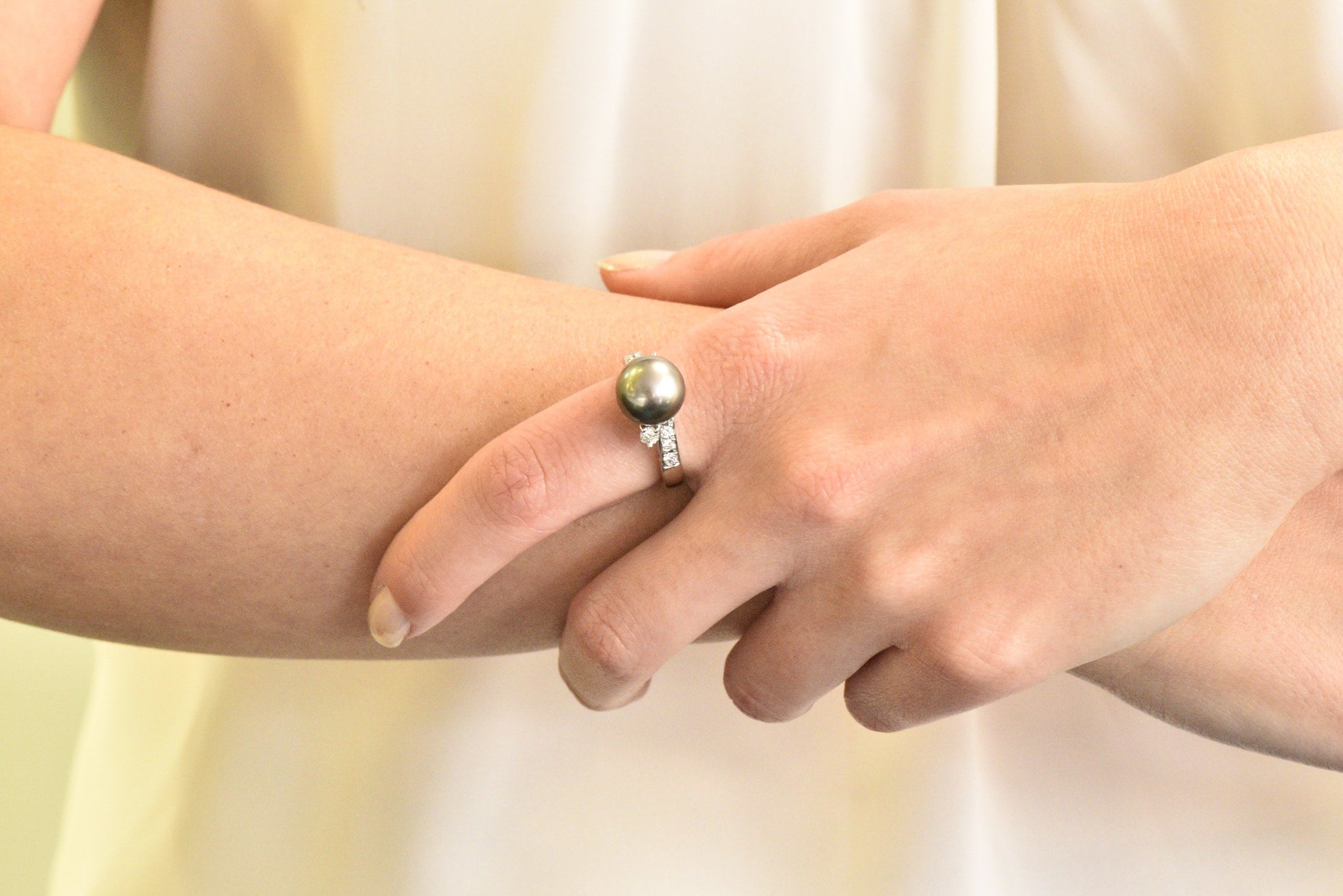 Mikimoto Grey South Sea Pearl 0.40 CTW Diamond Platinum Ring Wilson's Estate Jewelry
