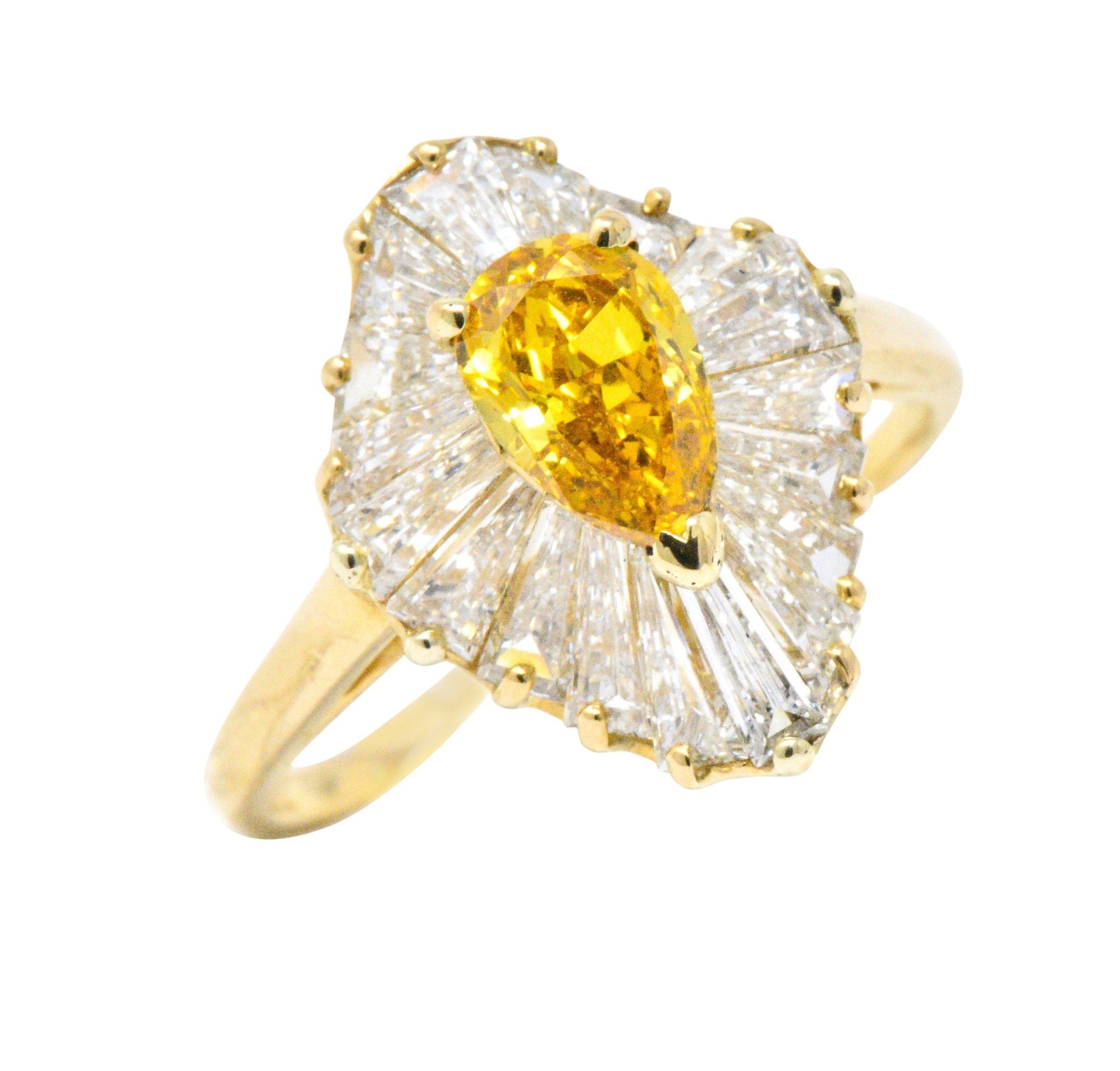 OSCAR HEYMAN 2.74 CTW Fancy Yellow Diamond 18 Karat Gold Ballerina Halo Ring GIA Wilson's Estate Jewelry