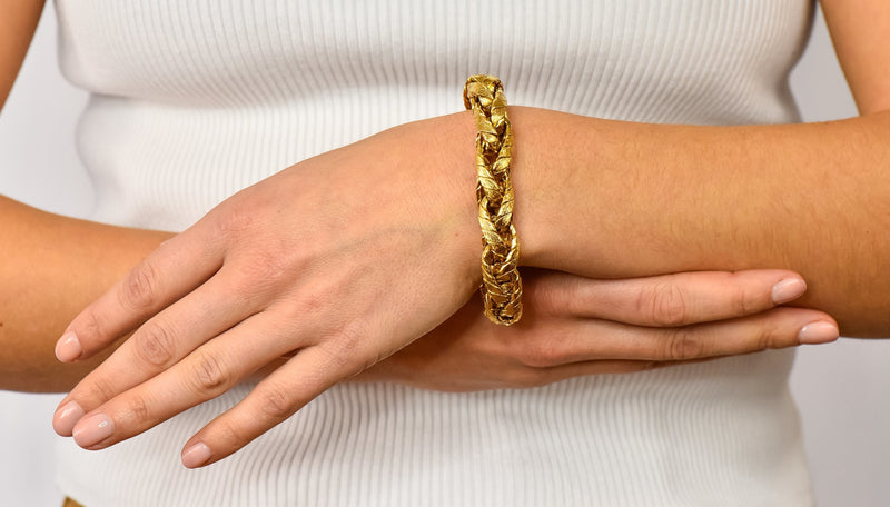 Tiffany Co. 1960 s Vintage 18 Karat Gold Barrel Link Bracelet