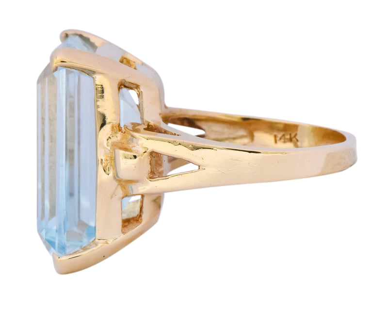 Vintage 18.00 CTW Aquamarine 14 Karat Gold Cocktail Ring - Wilson's Estate Jewelry