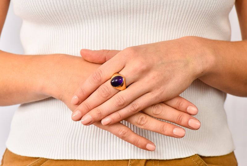 Vintage Amethyst 14 Karat Yellow Gold Cabochon Unisex Ring - Wilson's Estate Jewelry